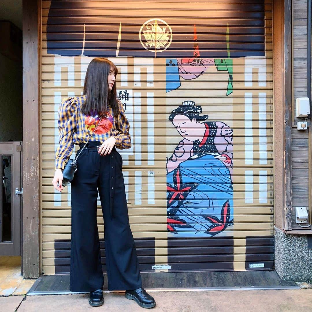 日下部美愛のインスタグラム：「浅草にて今日の私服 . . . #浅草 #jouetie #photo #japan #model #me #portrait #portraitphotography #fashion #ootd #makeup #followme #instagood #camera #한국 #맞팔 #사진 #데일리 #데일리룩 #粉我 #偶像」