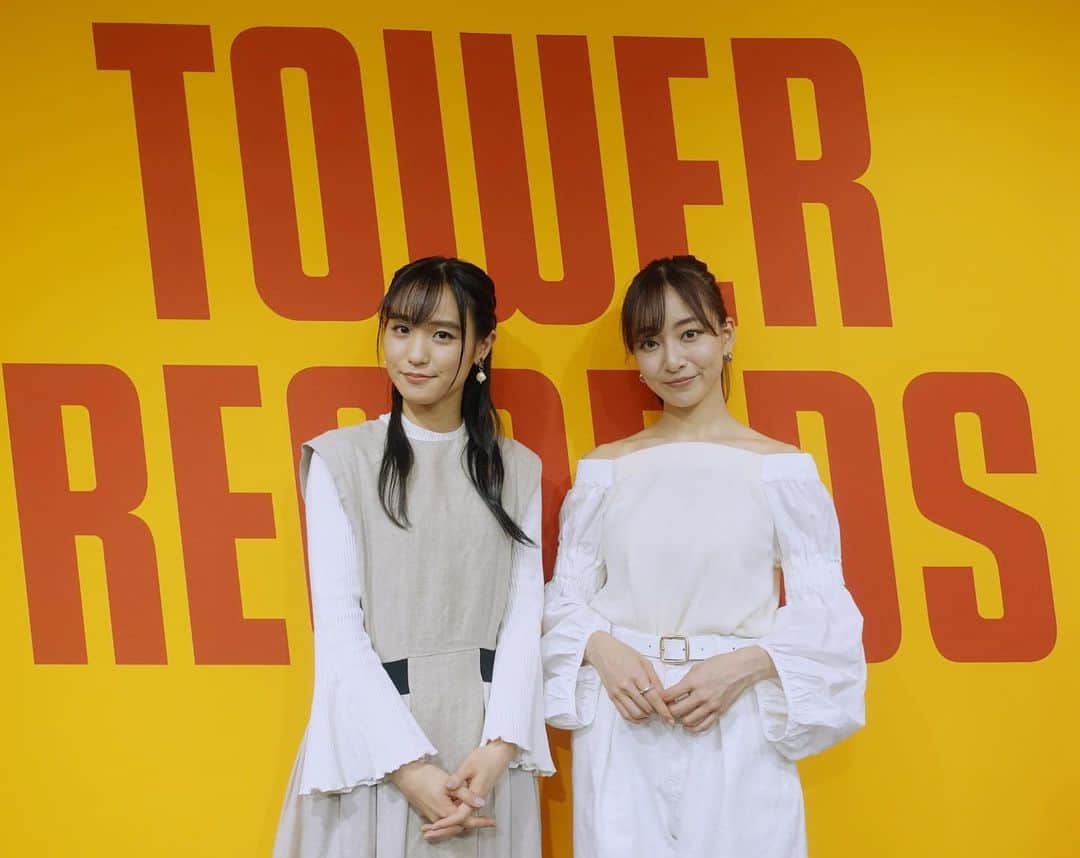 長谷川萌美さんのインスタグラム写真 - (長谷川萌美Instagram)「. . 【静岡】リリイベありがとうございました💓 . 静岡マルイさんと、タワーレコード静岡店さんにて😊 . 街は大道芸ワールドカップで賑やか！ そんな中ビタスイもリリースイベントで 話して歌って楽しかったです！ 金曜日のラジオ放送含め、 今回名古屋と静岡の方の愛とぬくもりを沢山感じた4日間でした。 . 名古屋！静岡！また来ます！！ ありがとうございました！💕 .  #ビタスイ #遠ラブ #名古屋 #静岡 #静岡マルイ #タワーレコード静岡店 #大道芸ワールドカップ #bittersweet #遠いところへ行くのでしょう #ラブストーリーは始まらない」11月4日 21時50分 - moemi_hasegawa