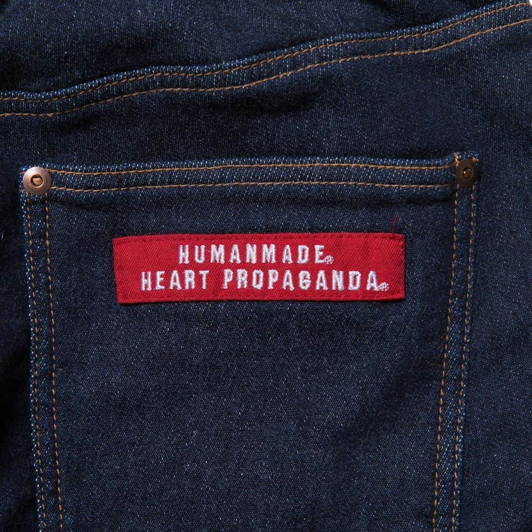 HUMAN MADEさんのインスタグラム写真 - (HUMAN MADEInstagram)「"WAFFLE LINING RELAX DENIM PANTS ONE WASH" now available in store and online. www.humanmade.jp  定番人気を誇るストレッチ性のあるデニム素材にクラッシュ加工を施したリラックスデニムパンツです。ワッフル生地のライニング付きでスウェットパンツのような軽やかな履き心地が特徴です。 Relax denim pants made from stretch fabric with waffle lining for extra warmth.」11月4日 22時05分 - humanmade