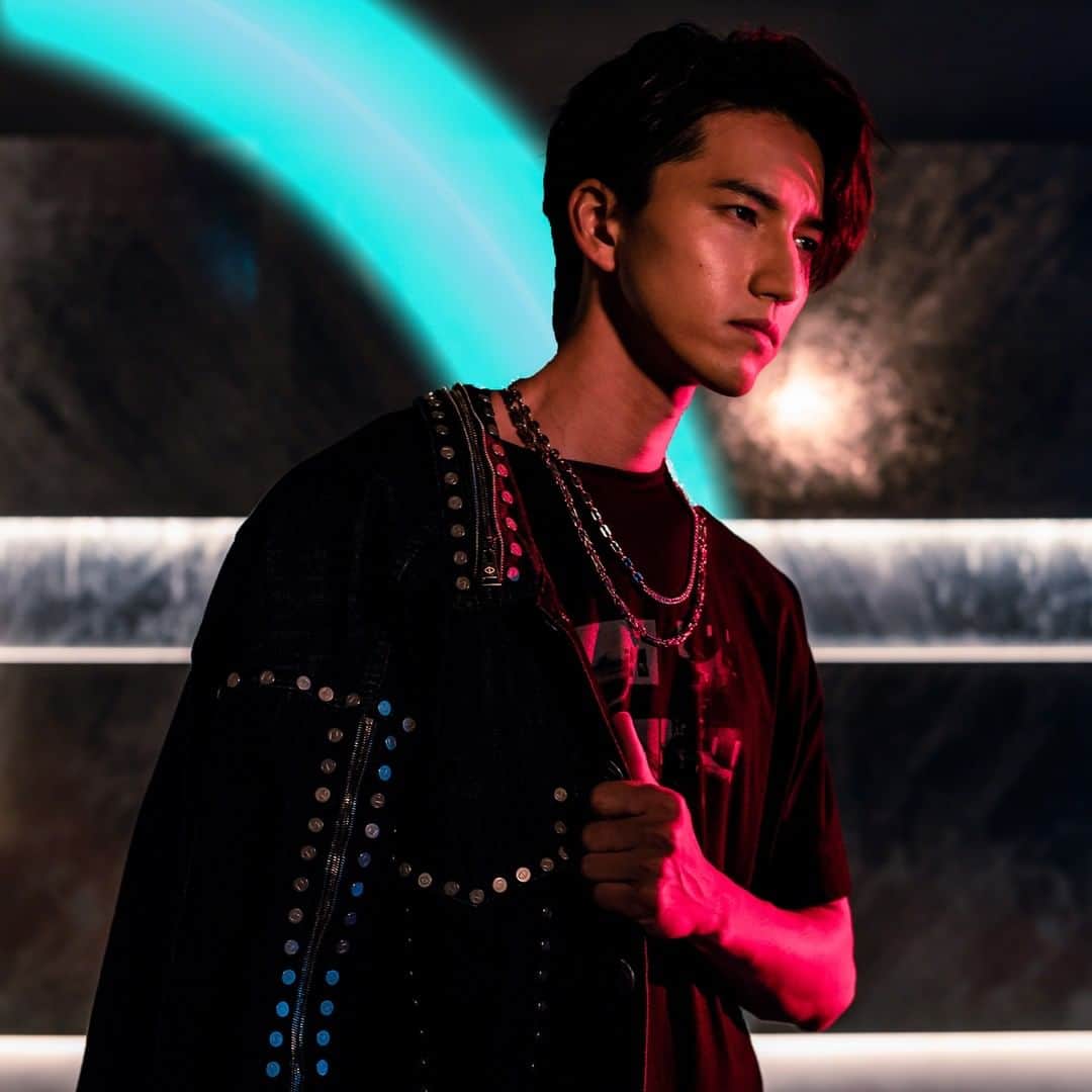 のインスタグラム：「【 田口淳之介 音楽活動再開を発表「何事にも立ち向かう強さを…」】 人気グループ「KAT-TUN」の元メンバーで歌手の田口淳之介（33）が11月4日、音楽活動の再開を発表した。 11月7日には、自社レーベル「Immortal-Records」から初の楽曲『Voices』をリリース。また12月3日には毎年恒例のファンミーティングも開催される予定。 田口本人は新曲についてこうコメントをしている。 《僕の新たな1歩を刻む楽曲が完成しました。協力してくれた仲間や支えてくれたスタッフに本当に感謝しています。力強い踊りで何事にも立ち向かう強さを表現しました。歌と共に僕からのメッセージを受け取って下さい》 ※詳細はプロフィールのリンクからWEB女性自身へ スクープダイジェストをストーリーで公開中！  #田口淳之介 #活動再開 #音楽活動 #自社レーベル #新曲 #ファンミーティング #小嶺麗奈 #執行猶予 #再出発 #女性自身 #いいね #フォロー」