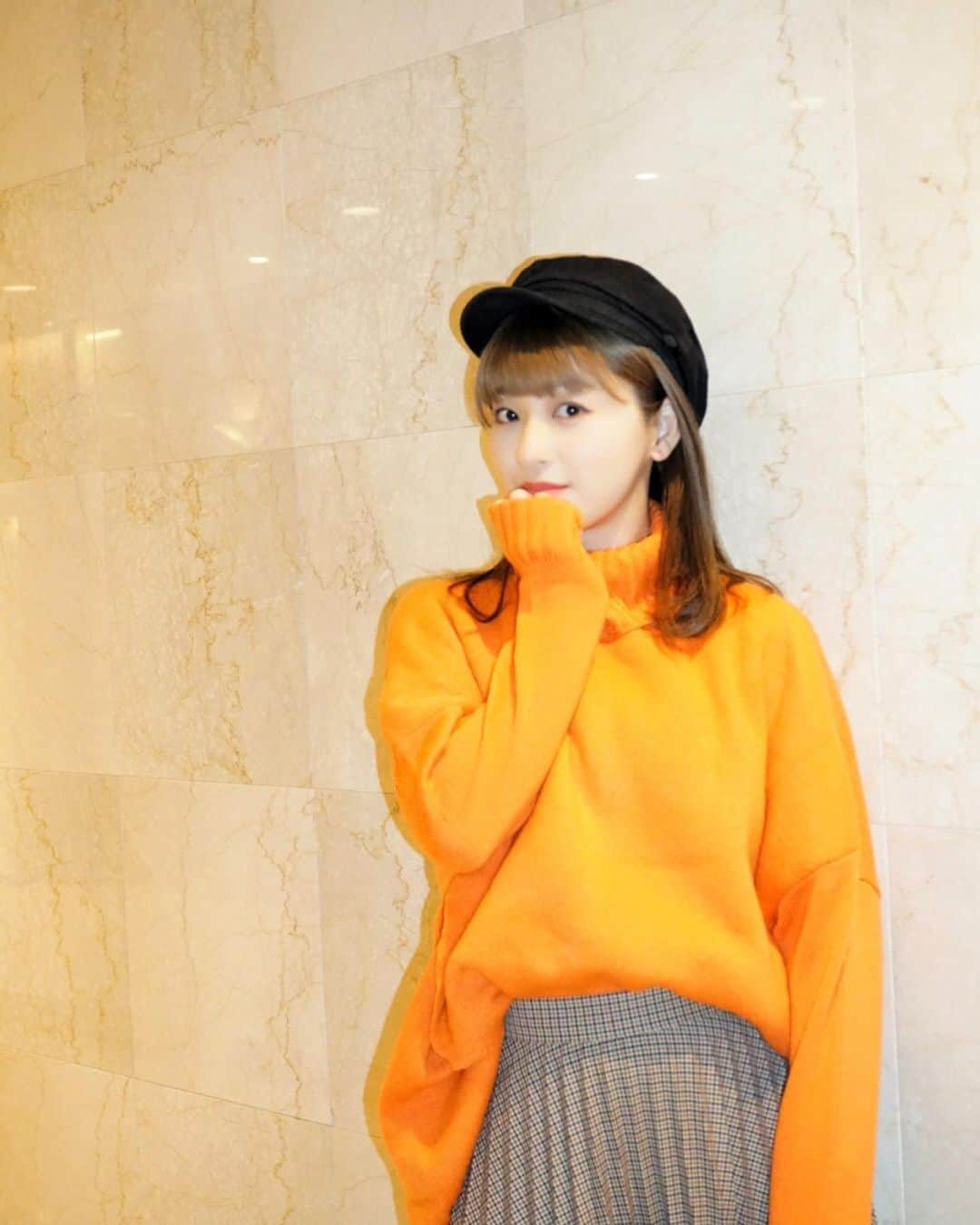 水野まいさんのインスタグラム写真 - (水野まいInstagram)「🍊🧡🍊🧡🍊🧡🍊🧡🍊. . . #ootd #ootdfashion #follow #followme #me #girl #sony6300 #a6300 #zara #casselini #qalb #love #flashphoto #flashphotography  #秋コーデ #秋コーディネート #オレンジコーデ #ニット #ニットコーデ #キャスケット #キャスケットコーデ #ザラジョ #ビジョビ #ザラ #キャセリーニ #コーデ #秋服 #秋服コーデ #秋冬コーデ #秋冬ファッション」11月4日 22時04分 - predia_mizuno_mai