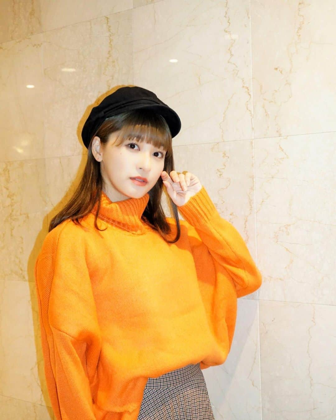 水野まいさんのインスタグラム写真 - (水野まいInstagram)「🍊🧡🍊🧡🍊🧡🍊🧡🍊. . . #ootd #ootdfashion #follow #followme #me #girl #sony6300 #a6300 #zara #casselini #qalb #love #flashphoto #flashphotography  #秋コーデ #秋コーディネート #オレンジコーデ #ニット #ニットコーデ #キャスケット #キャスケットコーデ #ザラジョ #ビジョビ #ザラ #キャセリーニ #コーデ #秋服 #秋服コーデ #秋冬コーデ #秋冬ファッション」11月4日 22時04分 - predia_mizuno_mai