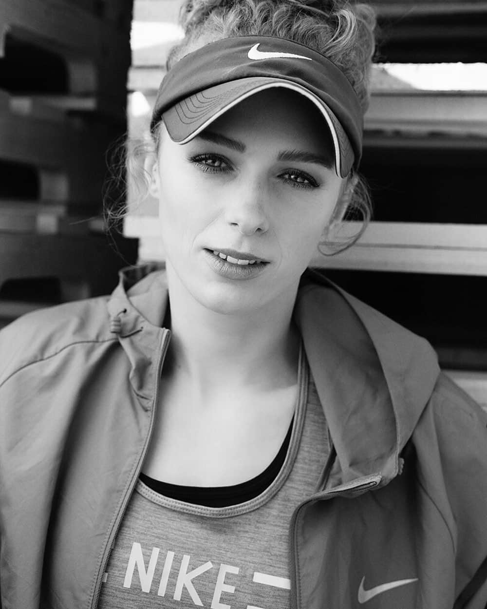マチルドU・クラマーのインスタグラム：「Ready for another week of hard work 💪🏻 ... and I have my first exam this friday #wishmeluck 🤞🏻 📸 @smash.agency」
