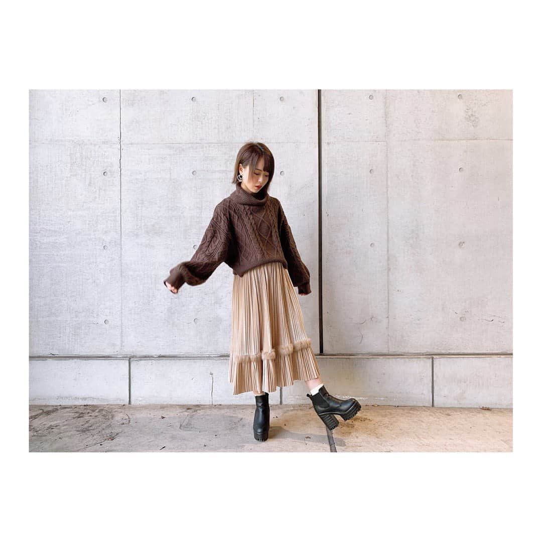 倉野尾成美さんのインスタグラム写真 - (倉野尾成美Instagram)「今日のコーデ✨ #ootd  #ブラウンニット #152cmコーデ」11月4日 23時01分 - noochan_1108