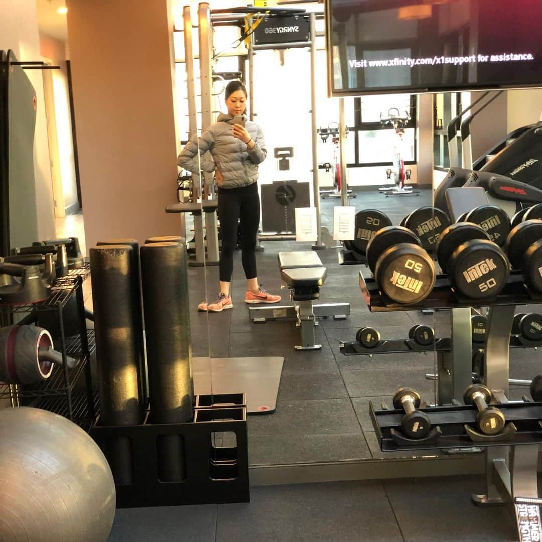 倉永美沙さんのインスタグラム写真 - (倉永美沙Instagram)「Pre flight workout 🏋️‍♀️ フライトの前にまずはワークアウト✈️ #ballet #ballerina #ballerinalife #happy #miracle #happiness #dance #art #幸せ #バレエ ##ballet #ballerina #ballerinalife #happy #miracle #happiness #dance #art #幸せ #バレエ #バレリーナ #rehearsal #travellife #奇跡　#work #wroldtraveler #travellife #fly」11月5日 0時09分 - misakuranaga