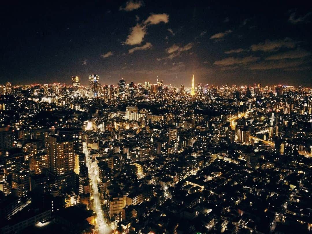 日下裕江さんのインスタグラム写真 - (日下裕江Instagram)「An Autumn Night in Tokyo🍁  秋の空は空気が澄んでるから 夜景が綺麗に見える✨  #autumnnight #autumnintokyo #秋の夜　#秋の夜空　#秋の東京　#秋夜　#tokyo #東京　#japan #日本」11月5日 0時38分 - hiroe___h