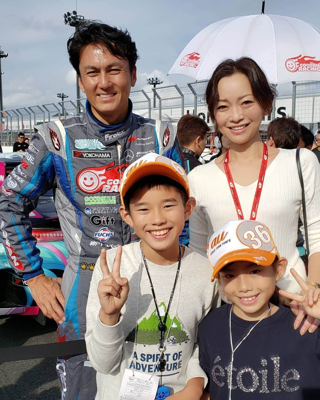 佐藤純さんのインスタグラム写真 - (佐藤純Instagram)「土日はツインリンクもてぎへ😊  SUPER GT 2019 最終戦 🏁  息子、憧れのドライバーさん達に会えてそりゃもぉ大興奮😍  前日には、自分がレーサーになる夢までみちゃったらしいよ🤣(笑)  親子共通の趣味！レース観戦🏎️ 楽しかったな😆  #supergt  #supergt2019 #スーパーgt #ツインリンクもてぎ #TWINRINGMOTEGI  #motorsport #関口雄飛 選手 #伊藤大輔 監督 #平手晃平 選手 #ronnieqnintarelli 選手 #横溝直輝 選手 #荒聖治 選手 #ヘイキコバライネン 選手 #中山雄一 選手 #谷口信輝 選手 #車好き #ママ #ママモデル #モデル #mama #mamamodel #model」11月5日 0時48分 - junsatoidea