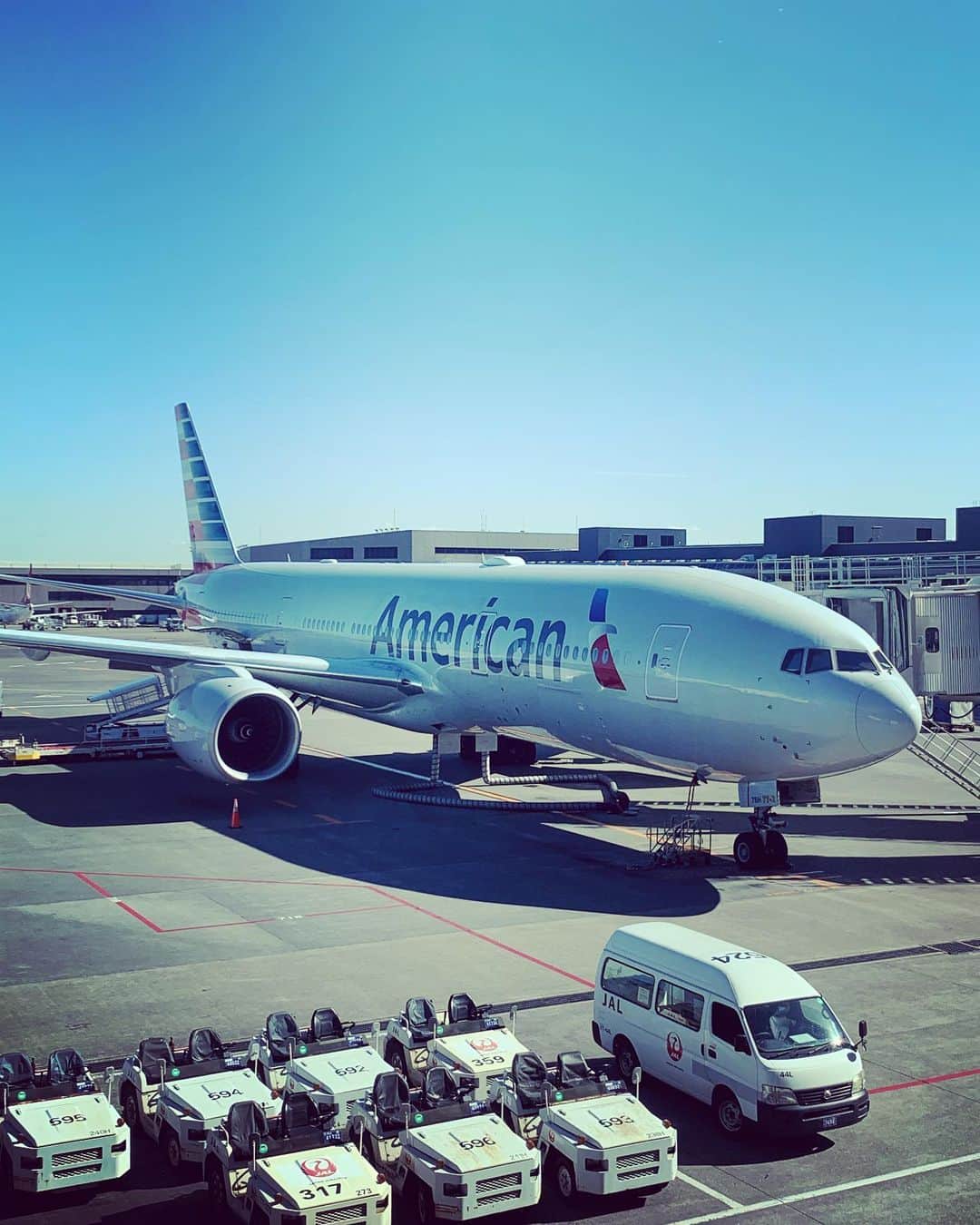 小平智さんのインスタグラム写真 - (小平智Instagram)「この度契約させて頂きましたアメリカン航空様の飛行機に乗ります！ 座席も広く快適です！　 PGA行ってきます！ #AmericanAirlines #American航空 #アメリカン航空」11月5日 11時06分 - satoshi_kodaira_official