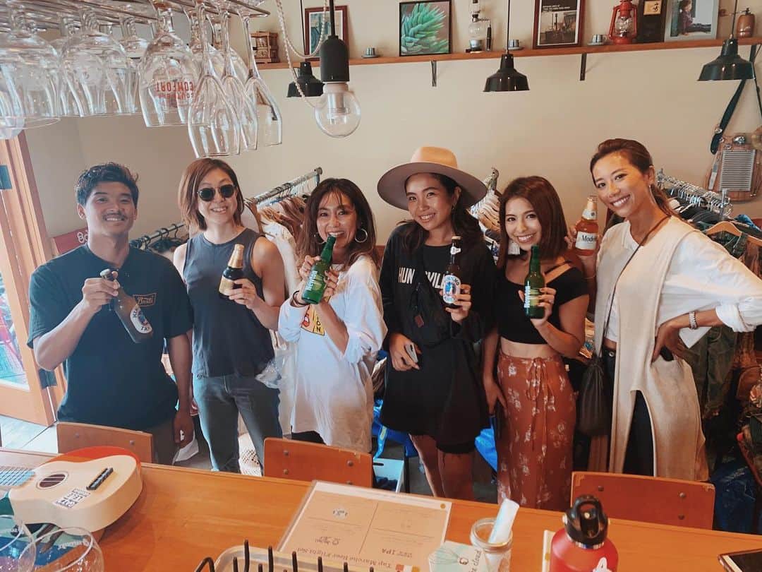 高橋菜摘のインスタグラム：「🌵 . . 前回とってもとーっても たくさんの方が来てくれたので こんなにも早く第二弾を 開催出来る運びとなりましたっ♡ 今回は前回のメンバーに加え なみ (@namikitori )と さとちゃん (@satobyy )も♡ . 前回そのままスノーボードへ 行けちゃうようなセットを作ったら すごい喜んで買ってくれた方々が居たので 今シーズンは山行きたいけど 色々買うの大変だなぁと思ってる 女の子や同じママさん是非🧡 その日にyeti行っちゃいましょ🏂笑 . . 11/23 (Sat) 場所:〒253-0052  神奈川県茅ヶ崎市幸町23-8ピア幸町 📍( @warungchigasaki) 前回とは場所が変わりますのでご注意下さい💁🏽‍♀️ . 時間:11:00〜15:00 →袋はご自身でお持ちください。 →お釣りの用意がございませんので なるべく細かいお金を ご用意ください(千円、百円等) . 主にレディース服、メンズ服、kids服 (参加者全員ママですよ♡) スポーツ用品等の出品となります。 勿論どなたでもご来場可能です！ 是非お友達、ご家族お誘い合わせの上 遊びにいらしてください♡ . 今回もアクセス100点満点💯🧡 茅ヶ崎駅徒歩3分！(地図を参照下さい) 駐車場はございません。 お近くの🅿️にお停めください。 . . 出店者🌵 @maino______  @lina＿x117  @juri1104 @satobyy @namikitori @natsu128」