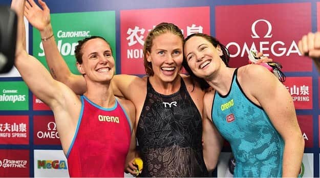 ブロンテ・キャンベルさんのインスタグラム写真 - (ブロンテ・キャンベルInstagram)「Kazan done! Picked up a sneaky bronze in the 100 free and 4th in the 50. Way more excited for Michelle’s PB than anything else as demonstrated by the PB dance 😂 (thought I was off camera)  Always a pleasure to race with such good friends ❤️」11月5日 3時41分 - bronte_campbell