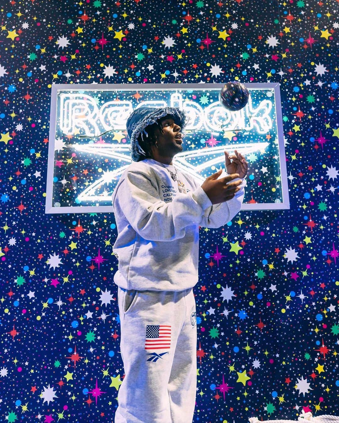 Reebok classicさんのインスタグラム写真 - (Reebok classicInstagram)「That's a wrap. Thanks to everyone who came through. @complexcon @madeintyo」11月5日 4時10分 - reebokclassics