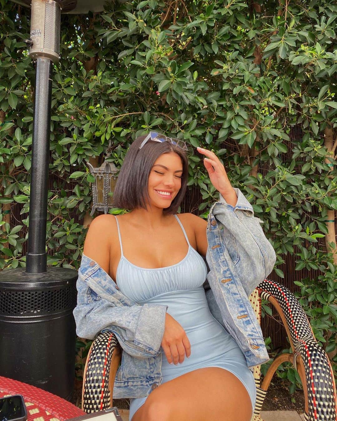 ケルシーのインスタグラム：「smiling bc it’s starting to actually kinda feel like fall @ohpolly #ohpolly #forgirlsbygirls」