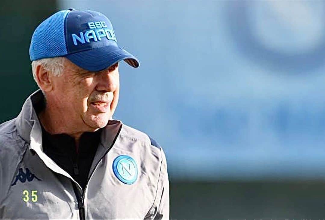 カルロ・アンチェロッティのインスタグラム：「Piena fiducia nei miei giocatori e nei nostri fan per la nostra sfida Champions. #forzanapolisempre  Complete confidence in my players and our Fans for our Champions League challenge #ucl」