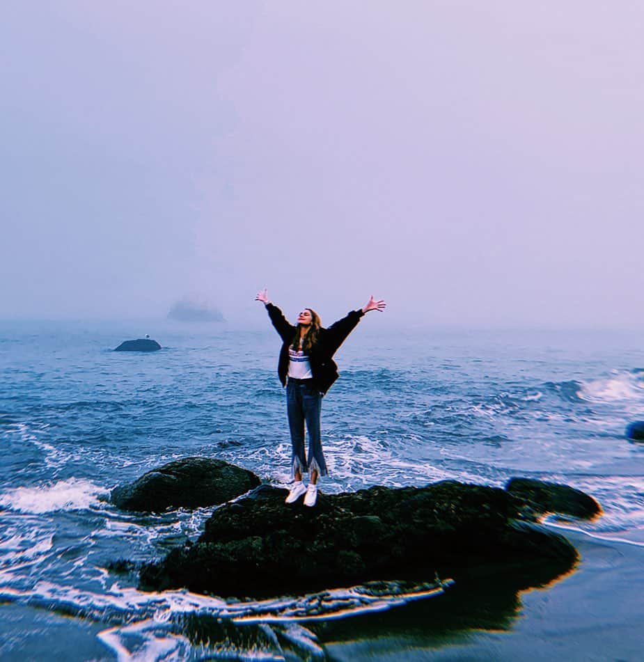 ダリア・イオノワさんのインスタグラム写真 - (ダリア・イオノワInstagram)「in the early morning air everything becomes so clear 🌉  #usatour2019 #mariinskytour _______________________________________  #spb #saintpetersburg #mariinsky #mariinskytheatre #mariinskyballet #mariinskydancer #vaganova #vaganovaballetacademy #vaganovaphotos #vaganovastudents #dancer #hopefull #believer #dream #ballet」11月5日 5時31分 - ionovaworld