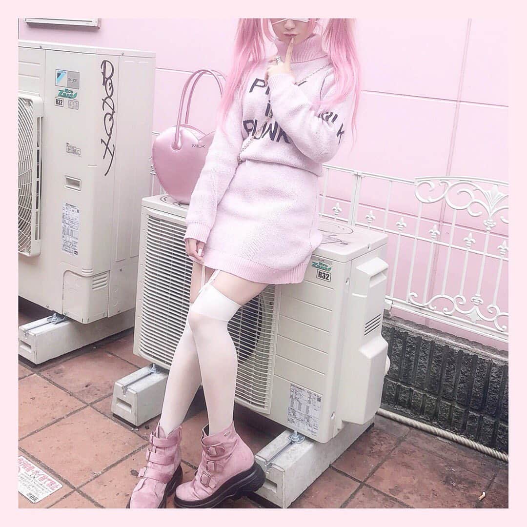 胡桃兎愛のインスタグラム：「❤︎PINK IN PUNK❤︎」