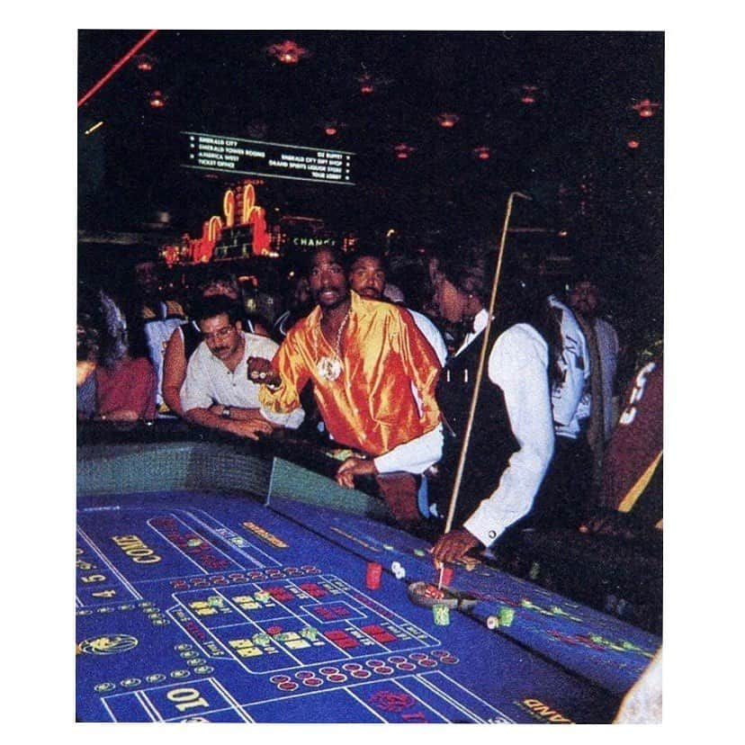 セルジオ・ブラウンのインスタグラム：「#Monday #Mood life is a #Gamble」