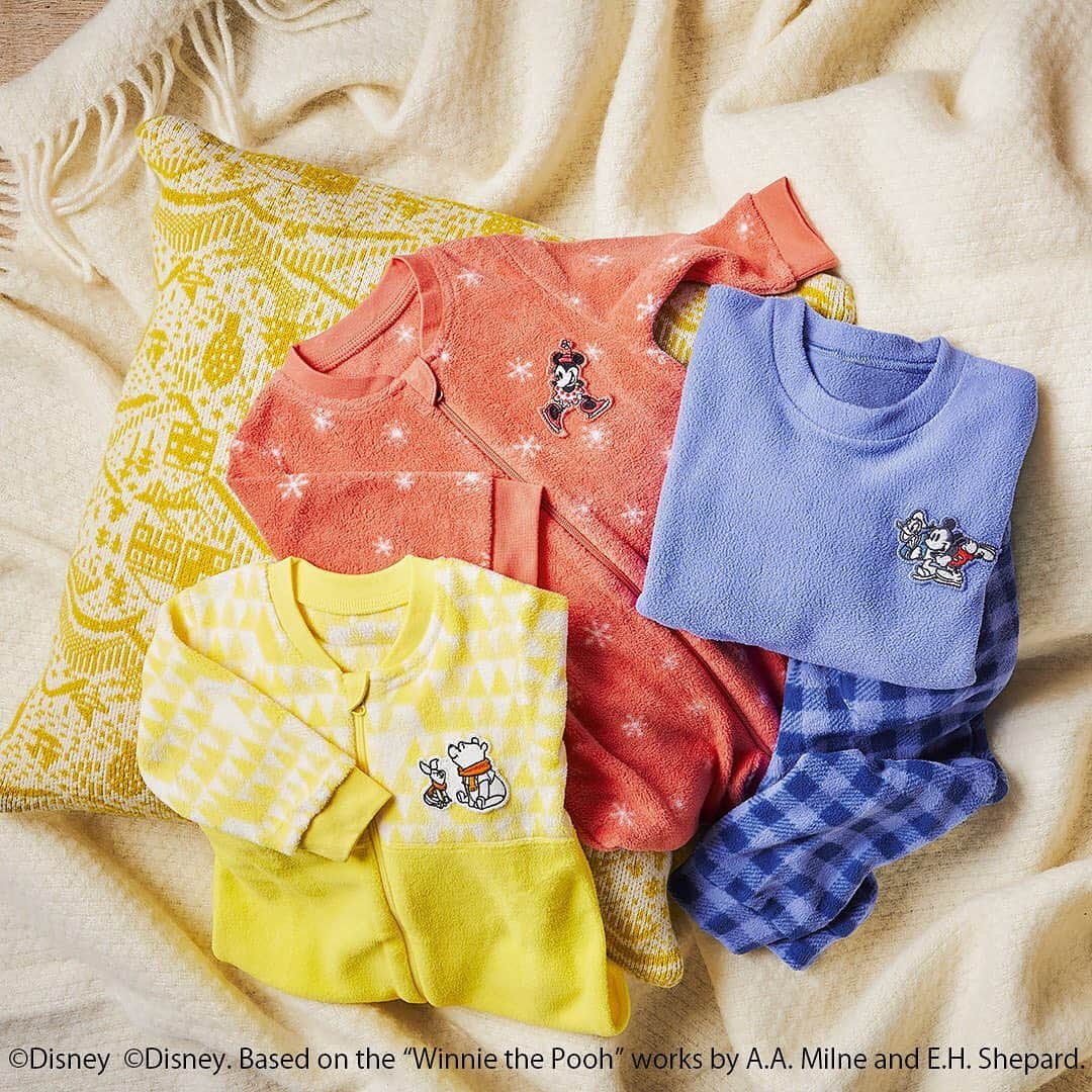 ユニクロさんのインスタグラム写真 - (ユニクロInstagram)「Color your winter home wear with the fleece collection of Mickey Mouse and friends! #magicforall #disney #uniqlo」11月5日 7時40分 - uniqlo