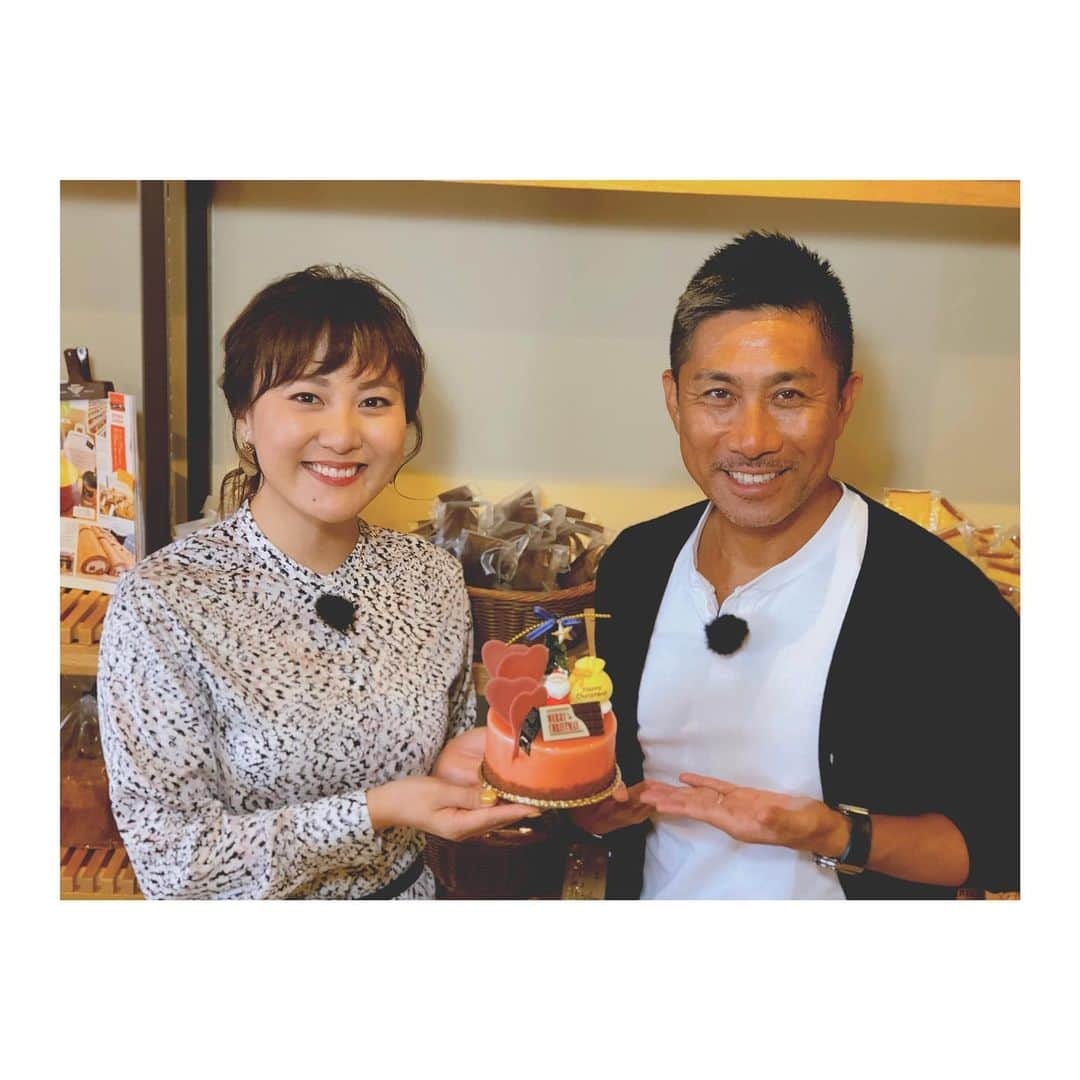 庄村奈津美さんのインスタグラム写真 - (庄村奈津美Instagram)「🍰 #前園さんのぶらり 今夜放送でーーーす🥳 ・ #食べて笑って食べて喋って #前園さんの珍プレーがどこかに😳 ・ ・ #私も初めて見ました👏 #スイーツは人を幸せにしますね #そんな事を思ったロケでした💕 #今年のXmasケーキ🎄も #ぜひチェックして下さいね」11月5日 7時48分 - shomura_723