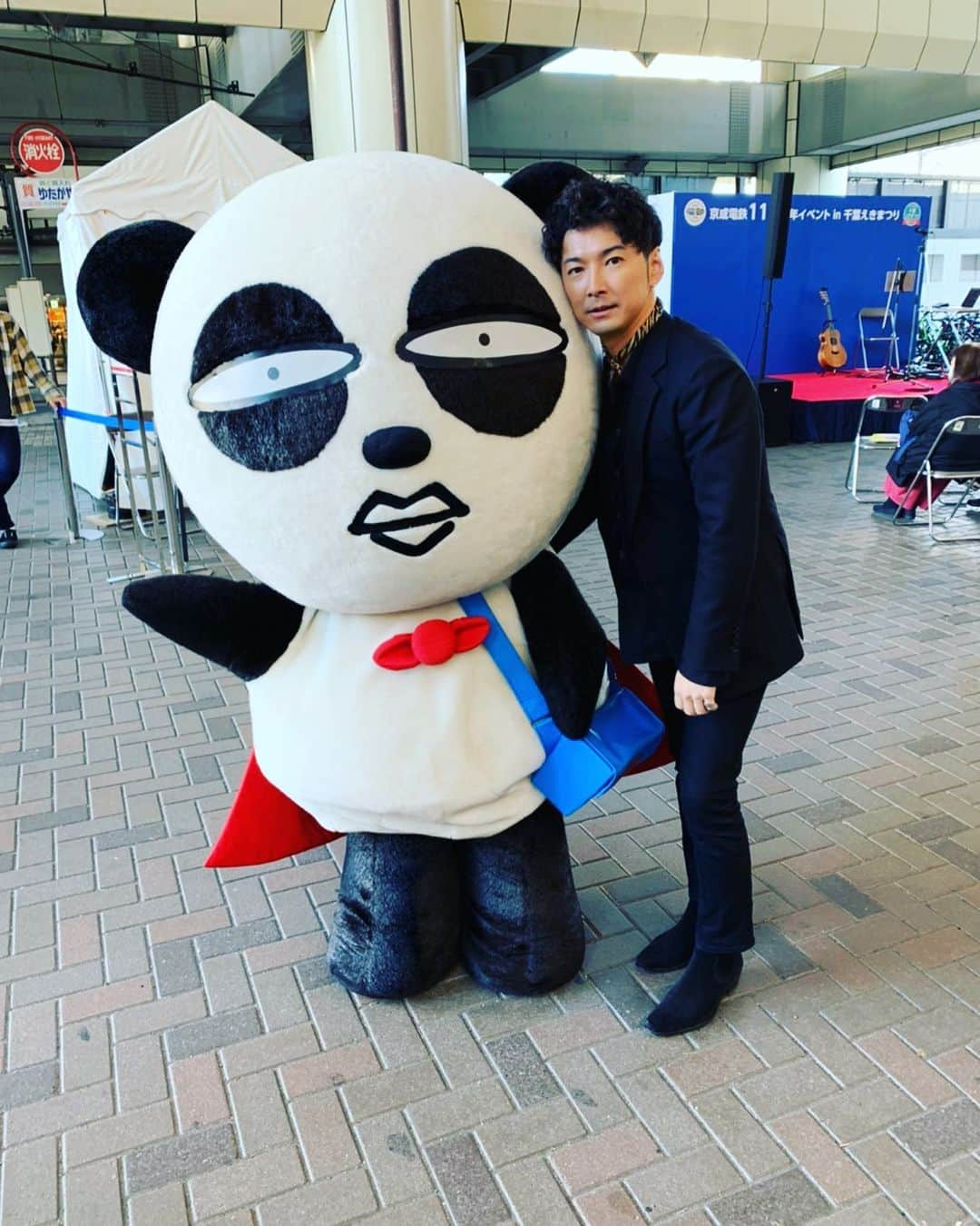 宮田悟志さんのインスタグラム写真 - (宮田悟志Instagram)「. イベントへお越しの皆様ありがとう〜🙏🐼 #京成パンダ #京成電鉄110周年イベント #スカイライナー」11月5日 8時12分 - miyata_satoshi