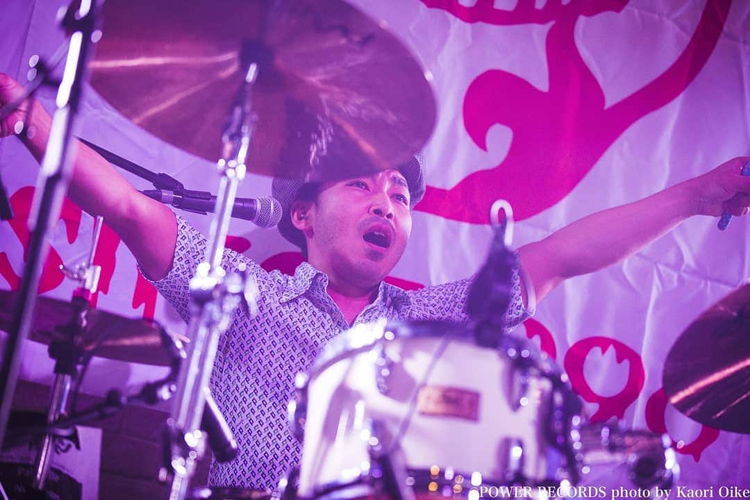 のインスタグラム：「2019.11.04(祝)　SKULLSHIT presents『SKULLMANIA Vol.11～REBORN～』 ＠新木場STUDIO COAST  撮影:@oikekaori  #セクマシ!! #セックスマシーン!! #圧倒的な存在感 #世界一長いマイクケーブル #WOW #sexmachine #新木場studiocoast #SKULLMANIA #SKULLSHIT」