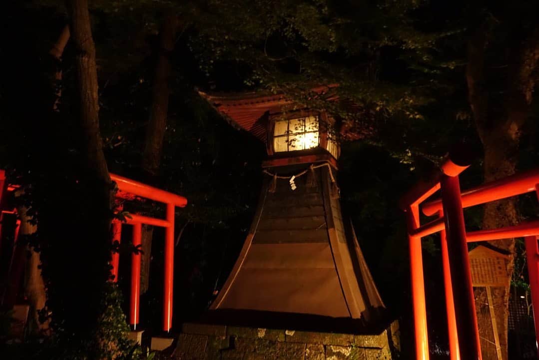 いぶくろ聖志さんのインスタグラム写真 - (いぶくろ聖志Instagram)「影とひかり。  #camera #japan #kanazawa」11月5日 9時01分 - b.smpl