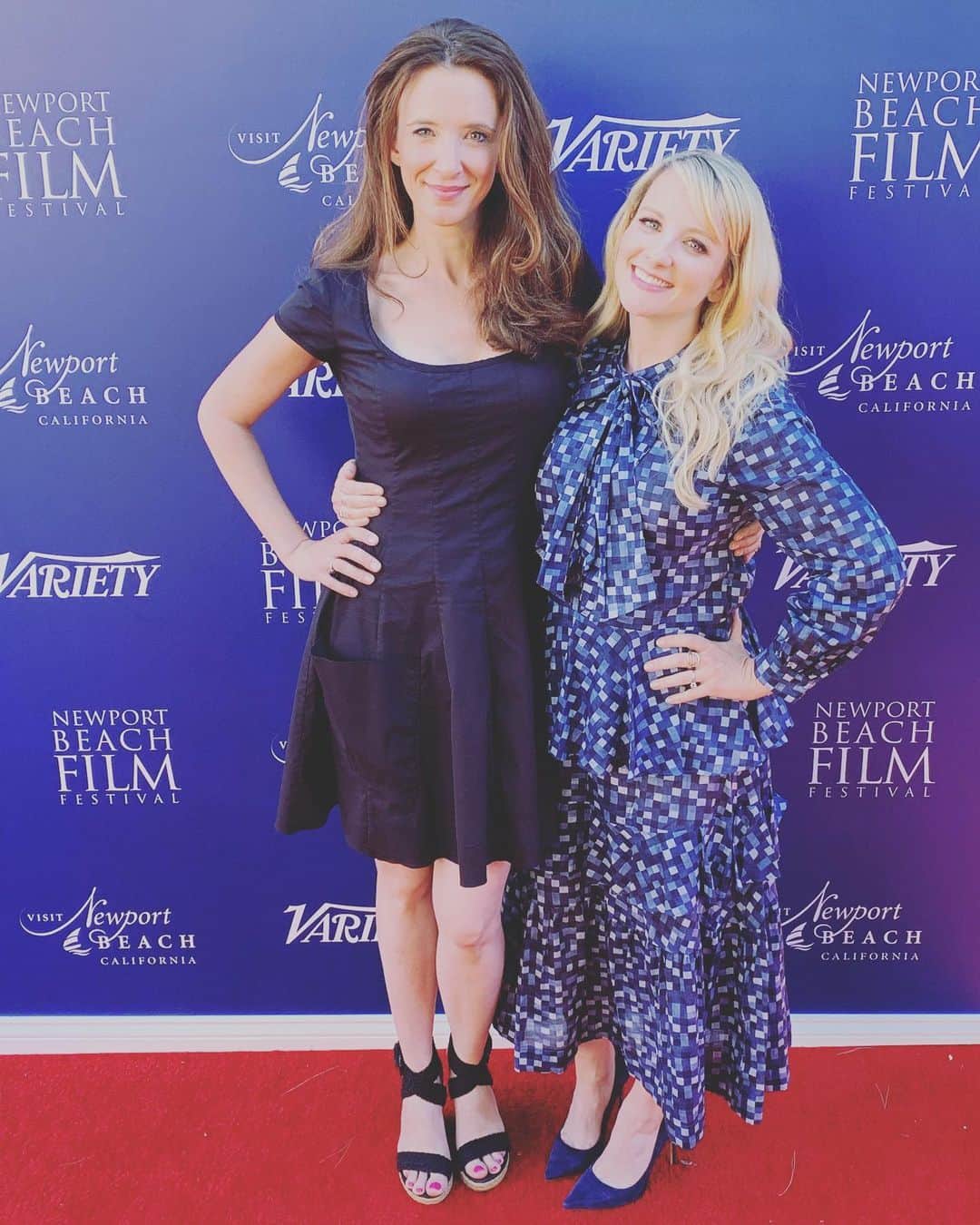 メリッサ・ラウシュのインスタグラム：「With my gurrrrl, incredible writer/performer extraordinaire @kickitintogeary Oh, how I love this lady 💕」