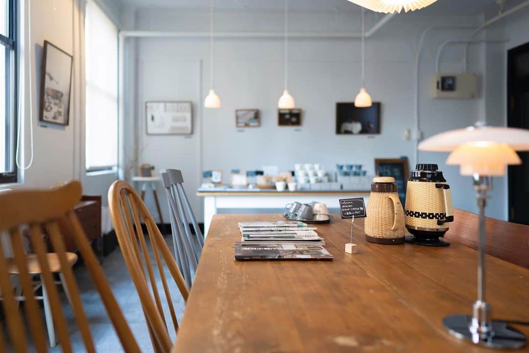 cafe_no_maのインスタグラム：「Thank you very much for coming to our studio! . ２日間のオープンスタジオも無事に終えることができました。本当に沢山の方々に足を運んで頂き感謝の気持ちでいっぱいです。直接お話しをすることで、私たちにとっても貴重な体験を、そして同時に楽しいひと時を過ごすことができました。本当にありがとうございました。今回ご紹介した新商品のポスターやポストカードは、まもなくオンラインショップでお買い求め頂けるようになります。」