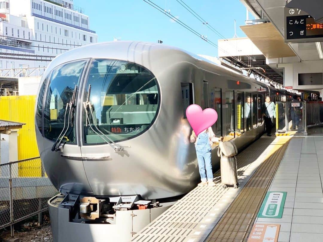 田中雅美さんのインスタグラム写真 - (田中雅美Instagram)「今年3月にデビューした新型特急車両のLaviewに乗りました( ´ ▽ ` )  黄色の椅子と、大きな窓が特徴的で、新しいから清潔感もあって、快適でした！  #秩父 #新型特急車両 #Laview」11月5日 20時32分 - tanakamasami_official