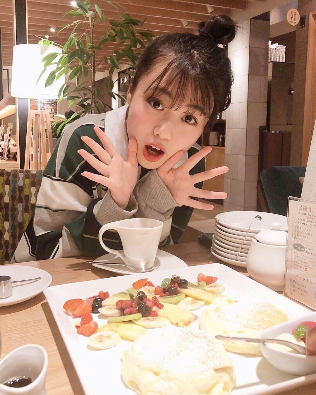 多田成美さんのインスタグラム写真 - (多田成美Instagram)「ぱぱとパンケーキデート♡」11月5日 20時50分 - narumitada_official