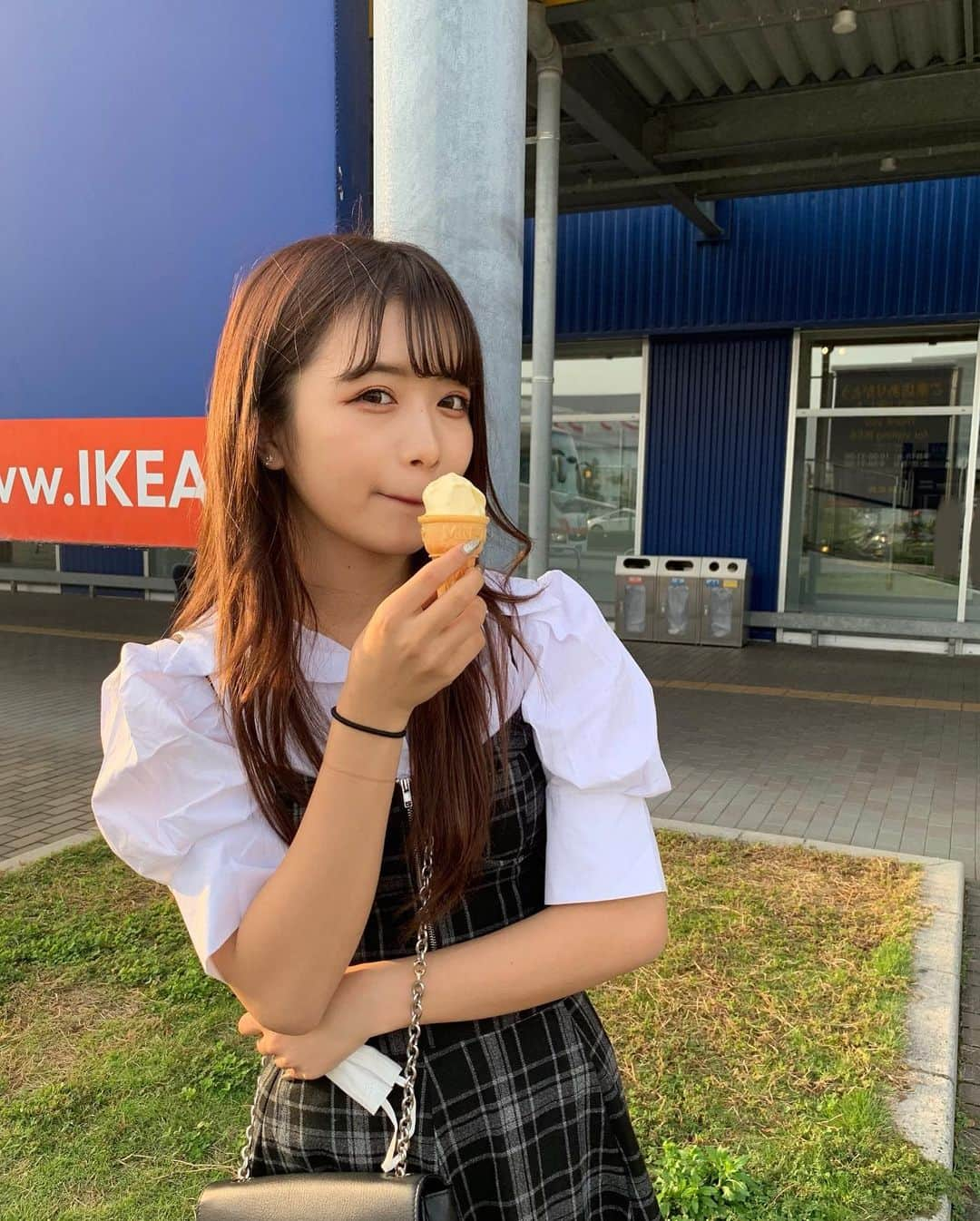 Kirariさんのインスタグラム写真 - (KirariInstagram)「🍌🍦50Yen 🤣」11月5日 20時51分 - kirari_1016_