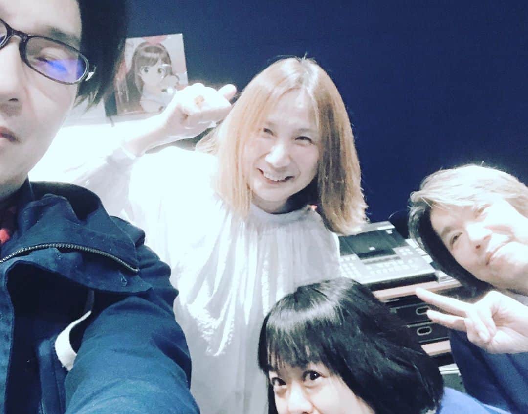 新居昭乃のインスタグラム：「「ツバメ」マスタリング終了ー✨　うっちーは常にワールドカップで戦う日本代表のように世界を相手にしててかっこいい！　自分にとって思い入れの強い曲が並んだミニアルバム、音はこれにて完成ですー。」