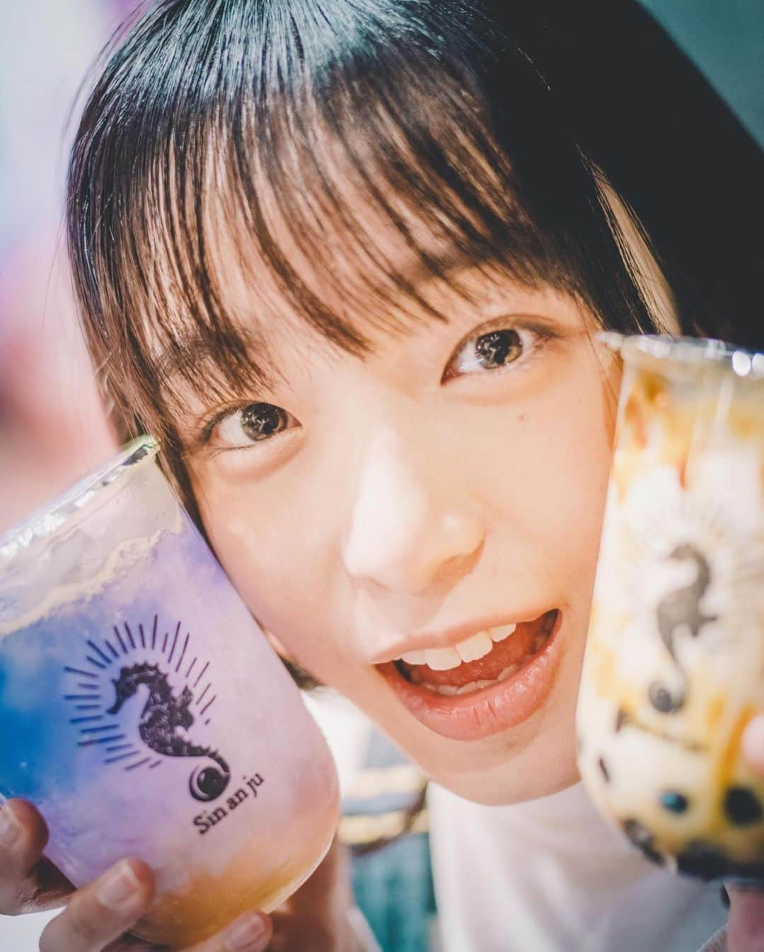 kenta_soyoungさんのインスタグラム写真 - (kenta_soyoungInstagram)「tapioca？ Both are mine！ . . . . 両方とも私の！ ってやつ。 . #タピオカチャレンジ model: @komaki_nana #ななのグルメ旅」11月5日 20時58分 - kenta_soyoung