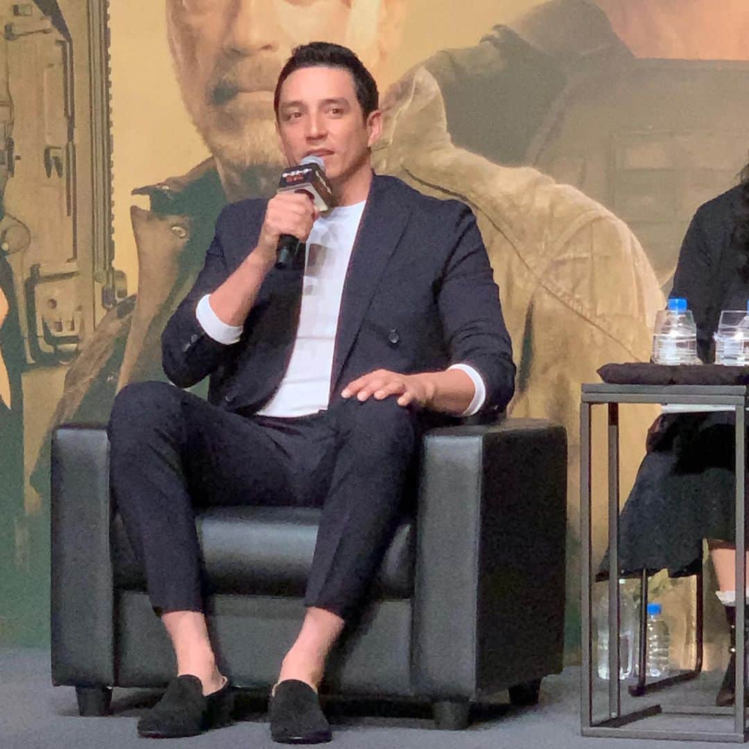 20世紀フォックス映画さんのインスタグラム写真 - (20世紀フォックス映画Instagram)「‪. 👍🔥⛓シュワちゃん&リンダ・ハミルトン、世界NO.1ヒットの中、遂に日本上陸🇯🇵‬ . ‪「『#ターミネーター』は特別な作品だ。 そしてこれが最後だと思っている」と、“特別な日本のファン”だけに衝撃発言‼️‬ . ‪『ターミネーター：ニュー・フェイト』は、11/8（金）公開🕶‬ . ‪#おかえりターミネーター‬ #ターミネーター無双 #アーノルドシュワルツェネッガー #リンダハミルトン #マッケンジーデイヴィス #ガブリエルルナ #ナタリアレイエス #映画 #映画好きな人と繋がりたい #洋画 #洋画好きな人と繋がりたい」11月5日 21時16分 - 20thcenturyjp
