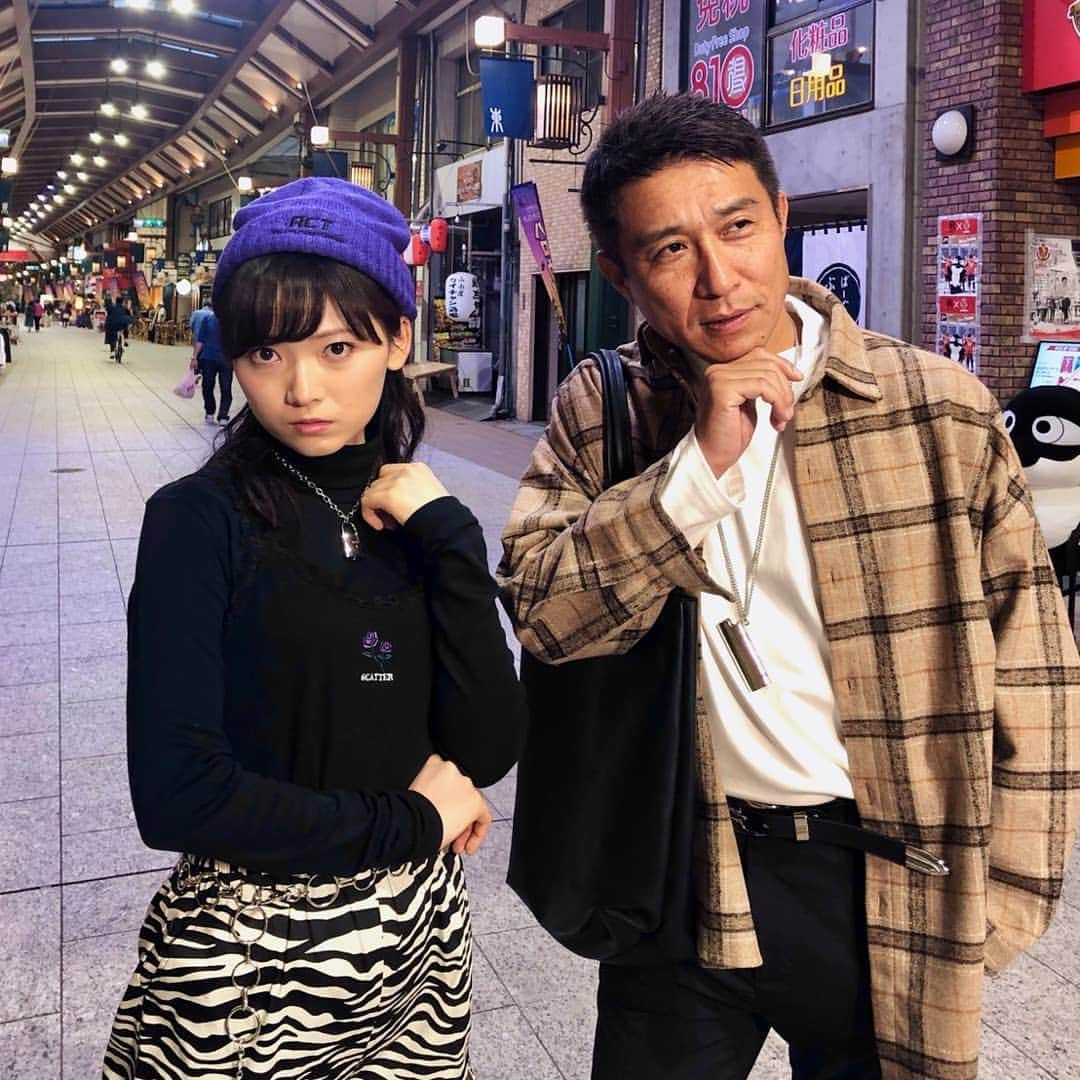 佐藤裕二さんのインスタグラム写真 - (佐藤裕二Instagram)「今の10代には、こんなファッションが流行ってるらしい。 ママさんパパさん、理解してあげてください。  #ハヤリモン  #ティーン #10代  #ファッション #wego #ハイティーンブギ  #ガラスの十代  #南雲穂波  #佐藤裕二  #メーテレ  #ドデスカ #決まった」11月5日 12時40分 - karaage_satou