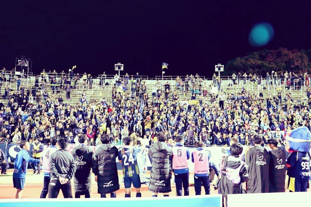 岩田卓也さんのインスタグラム写真 - (岩田卓也Instagram)「昨日も熱い応援ありがとうございました！！ やっとチームに貢献できて良かった。 残り5試合一戦一戦しっかり準備して戦います。  #ザスパクサツ群馬 #岩田拓也 #ザスパ初ゴール」11月5日 12時53分 - iwatakuu