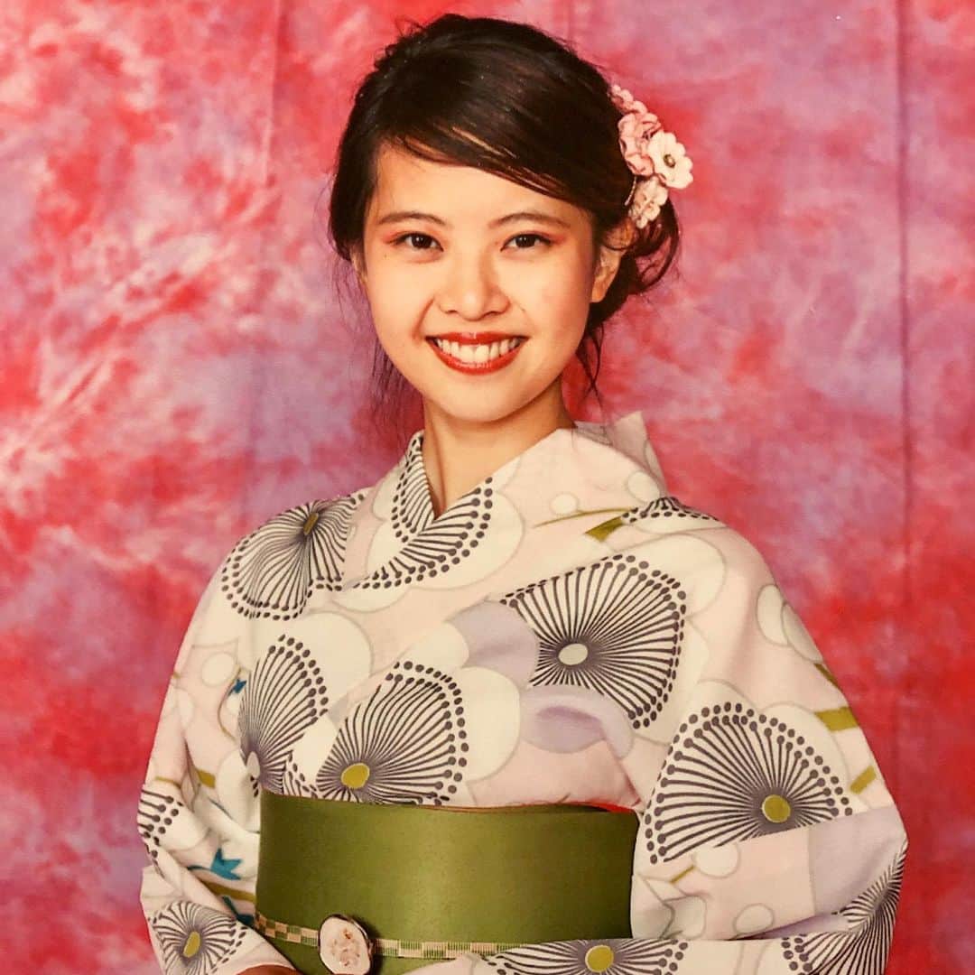 柴垣映里奈さんのインスタグラム写真 - (柴垣映里奈Instagram)「浴衣クイーンコンテストの写真が届きましたので^ ^ エレガント賞をいただきました。 今までも浴衣は好きで毎年自分で着ていましたが、コンテストをきっかけに着物を少し教えていただきました👘 着物が似合う女性になりたいです^ ^  #浴衣クイーンコンテスト2019」11月5日 13時18分 - cq_erina_s