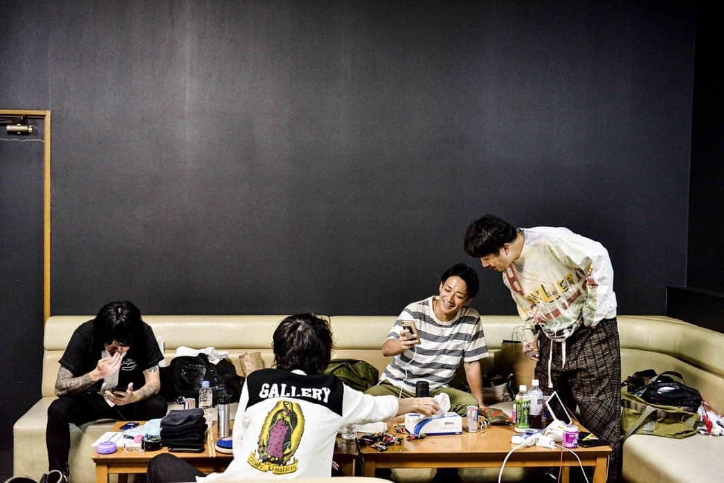 村松拓さんのインスタグラム写真 - (村松拓Instagram)「函館。By Your Side Tour ９日目。改めて仲間達に感謝。函館の熱量が半端じゃなくて、あの瞬間に1番人間同士だから楽しいしやめられないんだなって。幸せでした。ありがとう！ Photo by @ruihashimoto  #nothingscarvedinstone」11月5日 14時34分 - takkyun_ncis