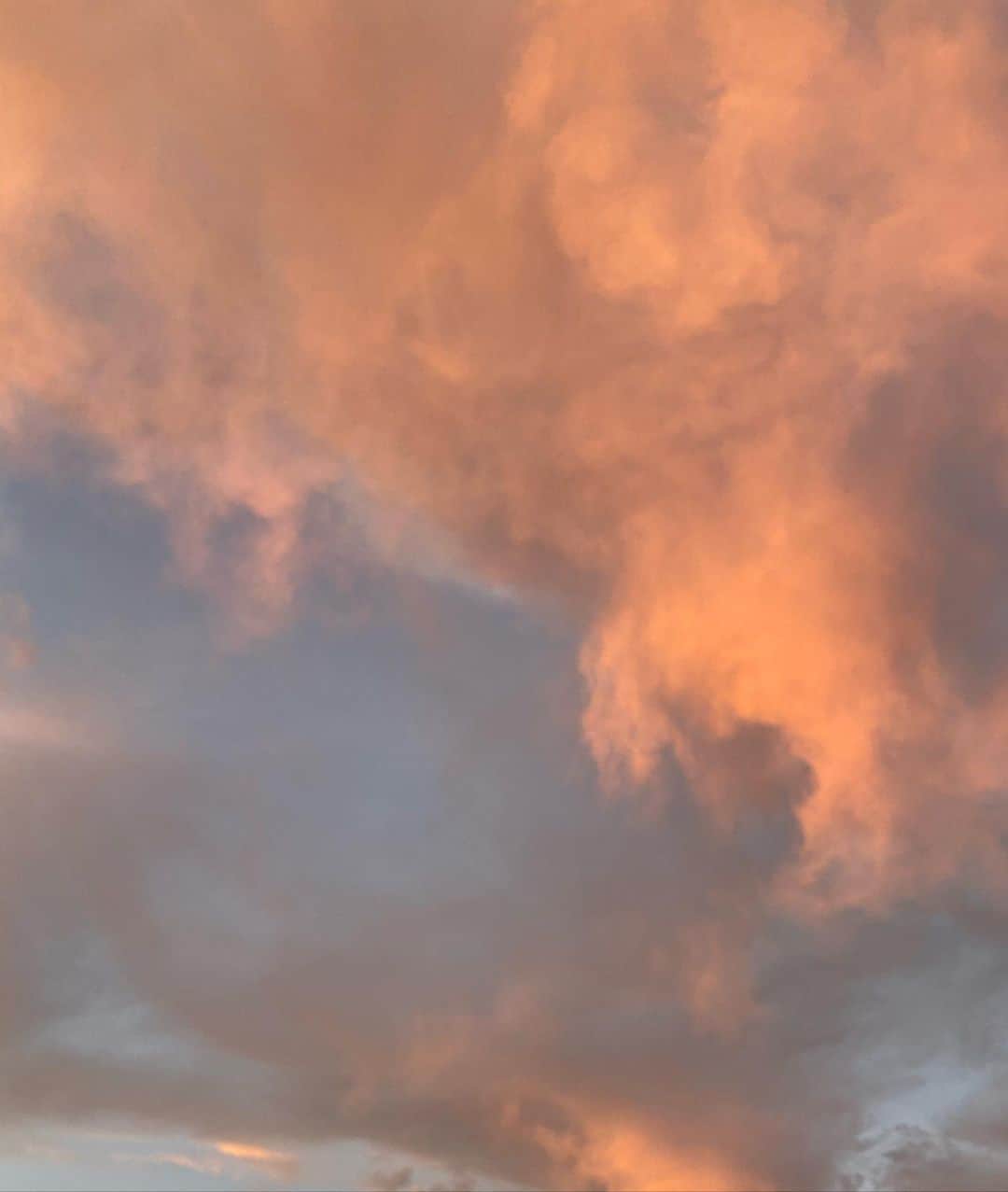 ジェニーさんのインスタグラム写真 - (ジェニーInstagram)「Cloud on point」11月5日 14時47分 - jennierubyjane