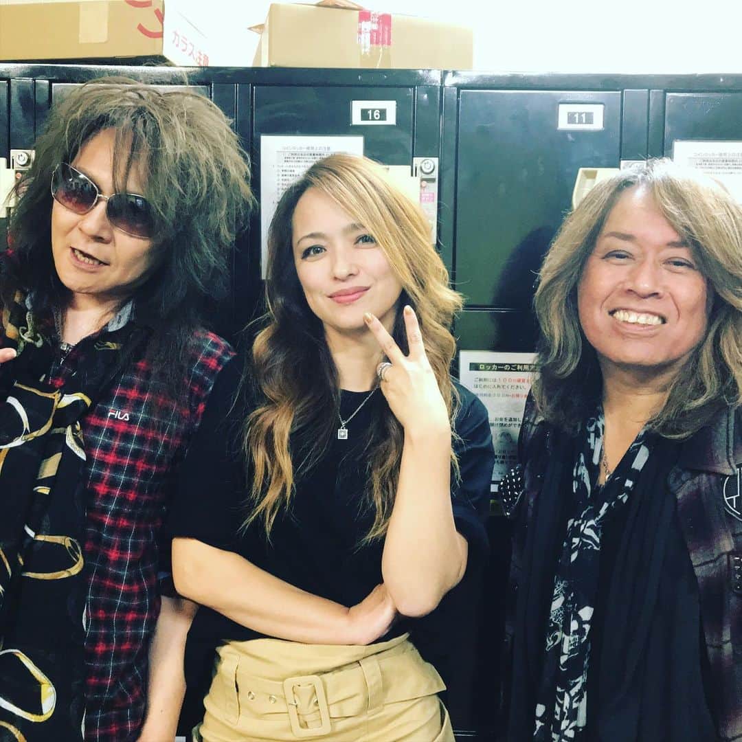 下村成二郎のインスタグラム：「ボーカリスト3人組っす！ #西田昌史 #松田樹里亜 #下村成二郎」