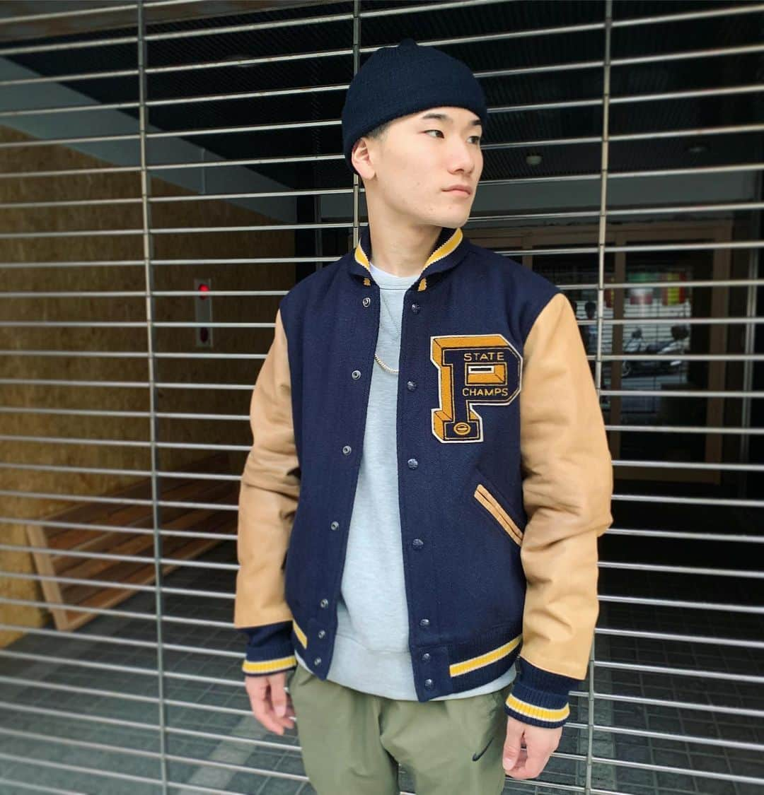 GROW AROUNDさんのインスタグラム写真 - (GROW AROUNDInstagram)「POLO🏇 RALPH LAUREN 秋冬新作続々入荷中です‼️ Wool-Blend Letterman Jacket #polo  #ralphlauren  #poloralphlauren  #growaround」11月5日 16時45分 - growaround