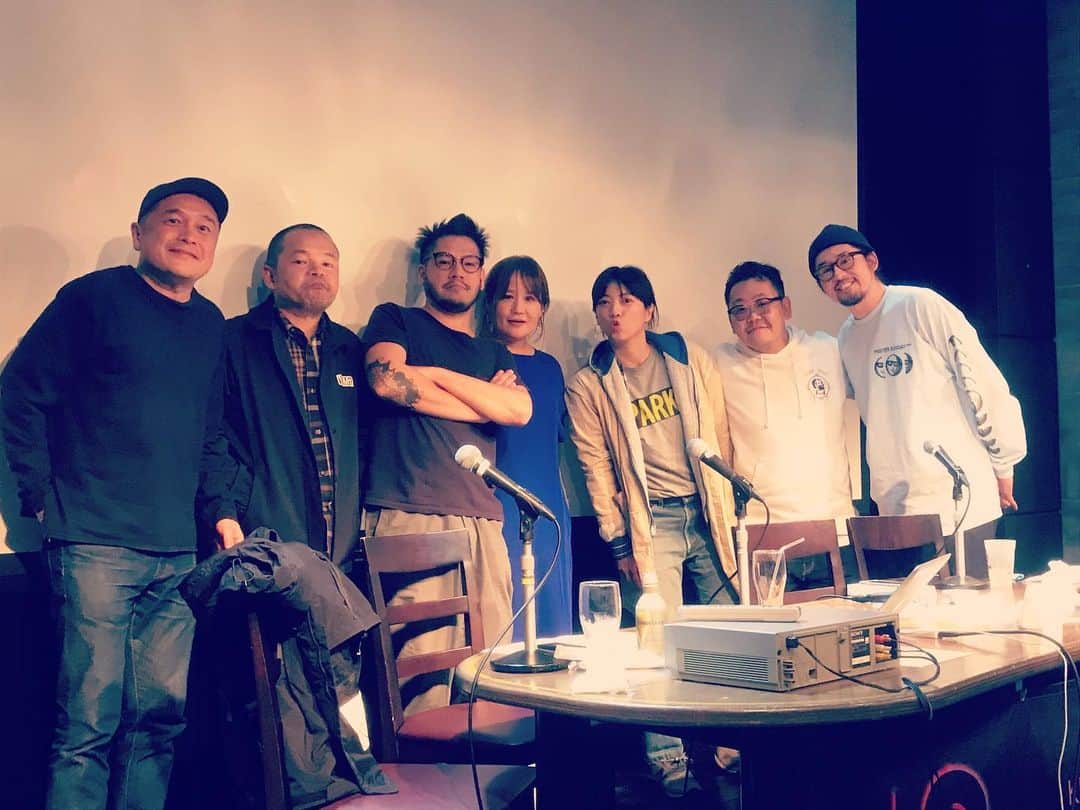 山嵜廣和のインスタグラム：「昨晩！大根仁監督、岡宗さん、町山広美さん、川辺さん、まほちゃん、ジュンジュンと。この並びに混ぜて貰っての嬉しさよ。わー！わー！」