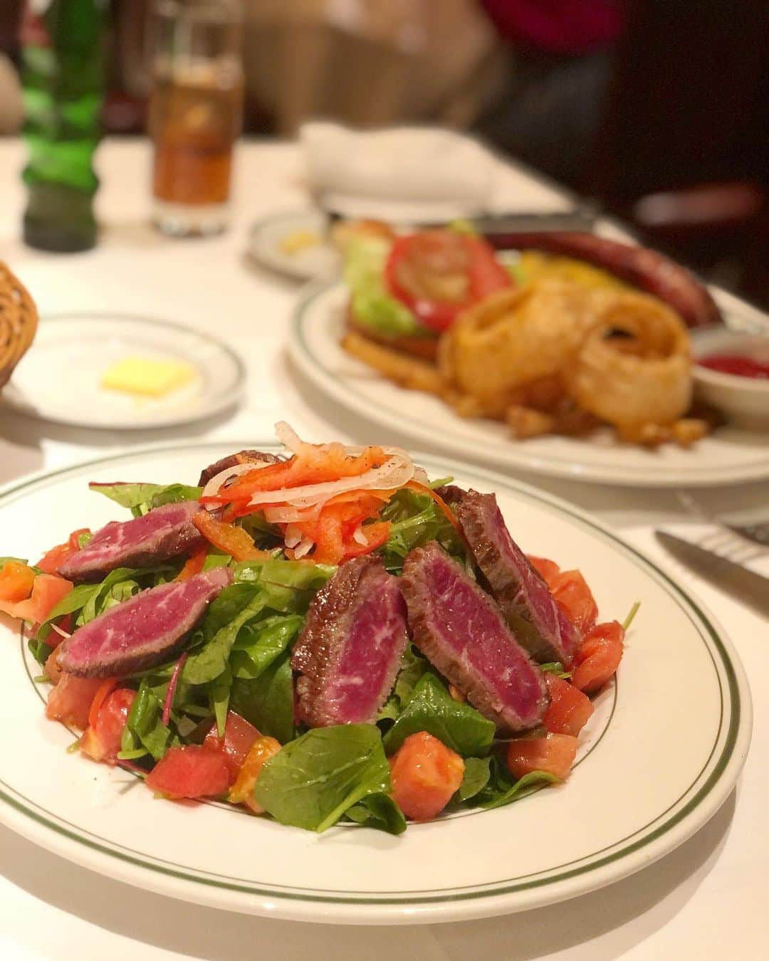 武田奈也さんのインスタグラム写真 - (武田奈也Instagram)「亜沙と久々ランチ🥰 日本で初めてのウルフギャング🍖 美味🤤🤤 赤ちゃん産まれてくるの待ってるよー😍😍😍😍」11月5日 18時08分 - nana___takeda