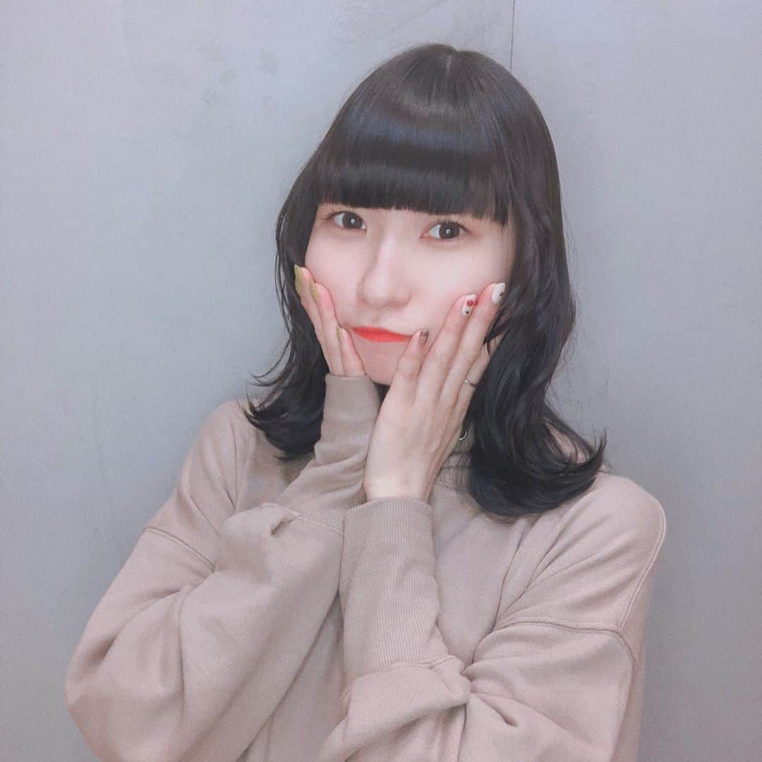 ピンキー！☆藤咲彩音さんのインスタグラム写真 - (ピンキー！☆藤咲彩音Instagram)「new hair🦀 毛先を地毛の髪色に合わせて色を入れてもらい、究極トリートメントでサラッツヤッに。前髪も少し切ってもらいました。 前回同様、ウルフはそのままに✌🏻 @spica_nakada さん、いつも私の髪に合ったものをありがとうございます🙏🏻 #美容院  #spica  #原宿  #でんぱ組 #dempagumi #idol #藤咲彩音 #ayanefujisaki #ピンキー #pinky」11月5日 18時18分 - pinky_ayane