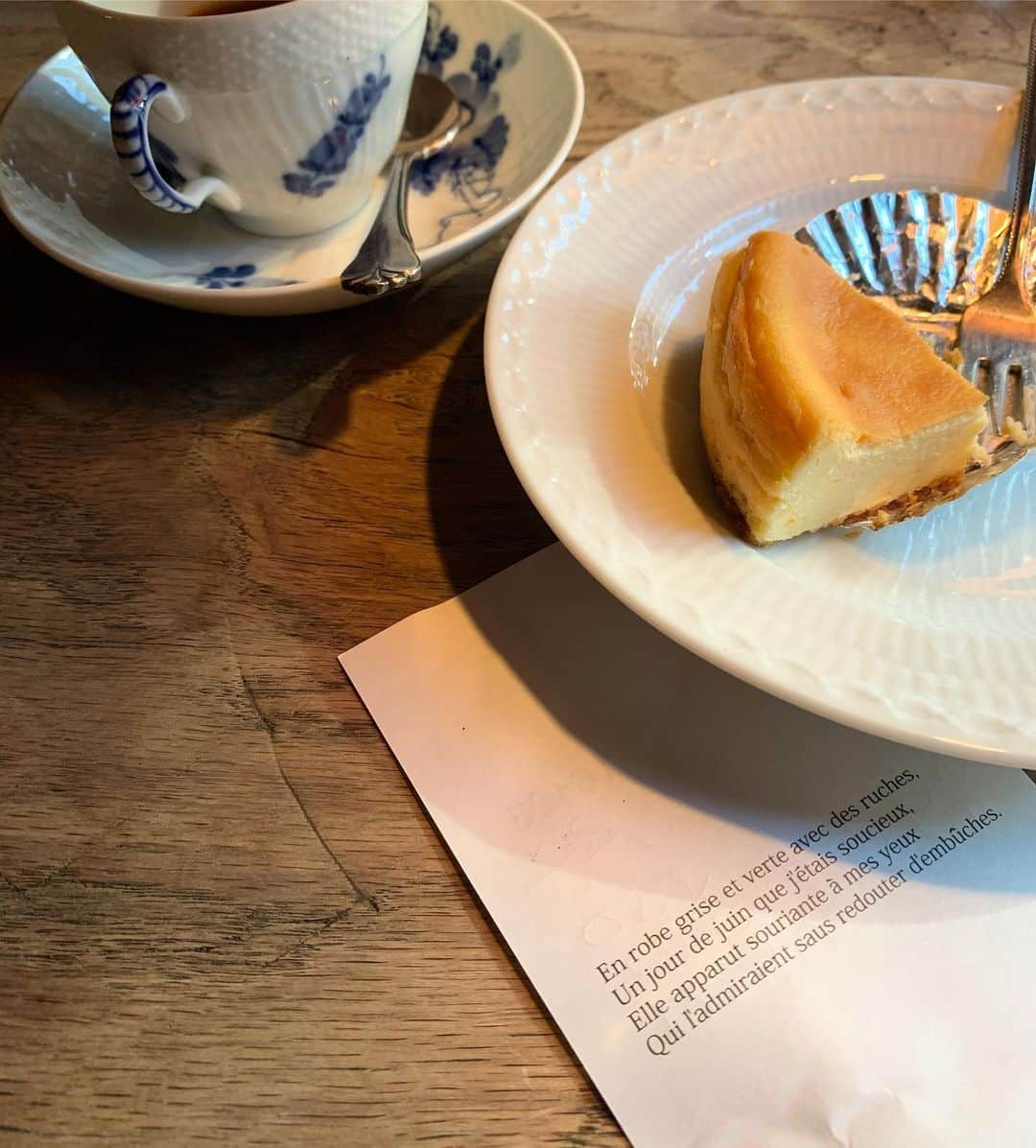 吉竹美聡さんのインスタグラム写真 - (吉竹美聡Instagram)「☕️ マツコの知らない世界を見て ベイクドチーズケーキが 食べたくなり..☄️🤭」11月5日 18時43分 - misatoy