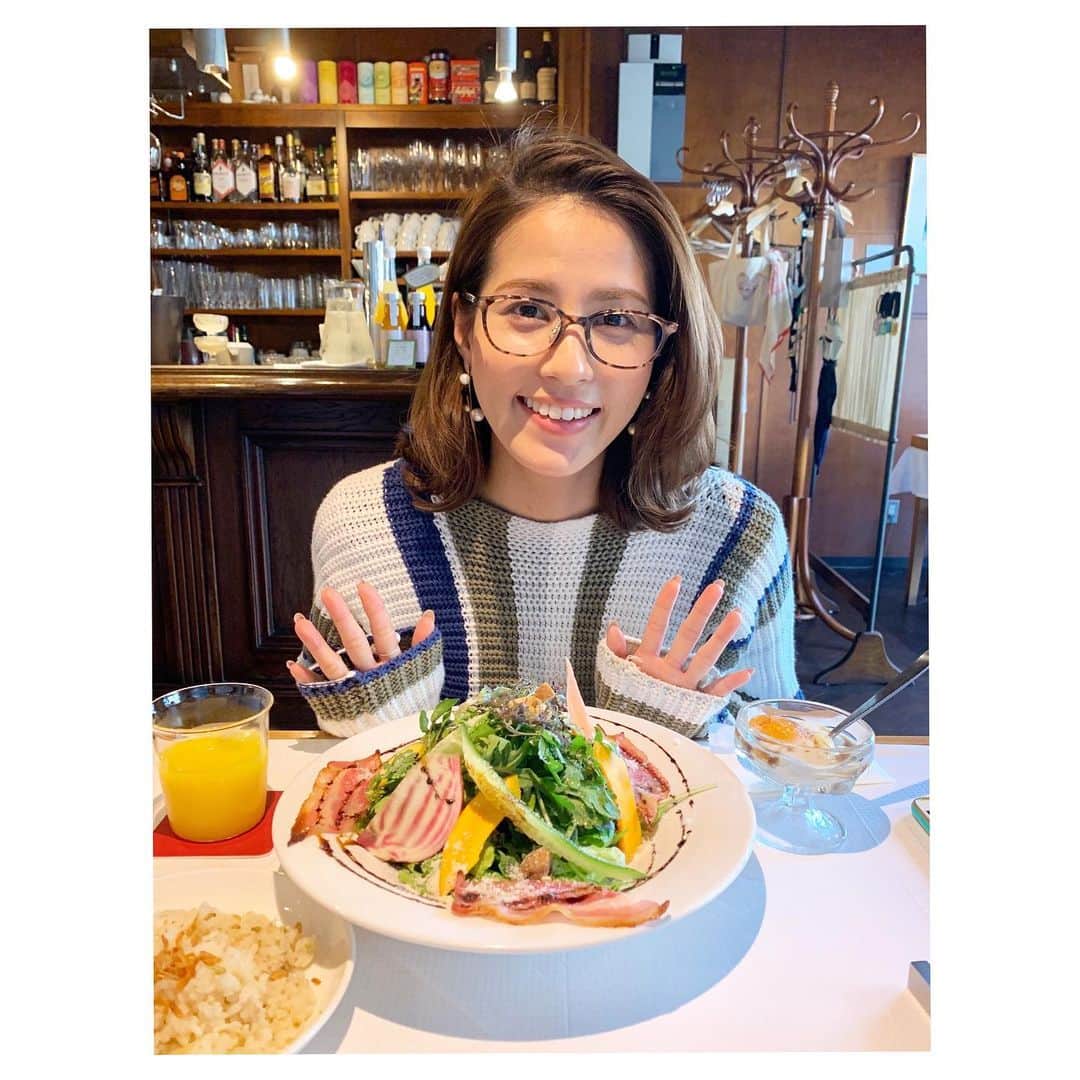 永島優美さんのインスタグラム写真 - (永島優美Instagram)「* 久しぶりにサラダランチ😋 心ゆくまで野菜を食べました🐰🥕 * そんな今日はコーデも緑、多めでした🍀」11月5日 19時31分 - yuumi_nagashima