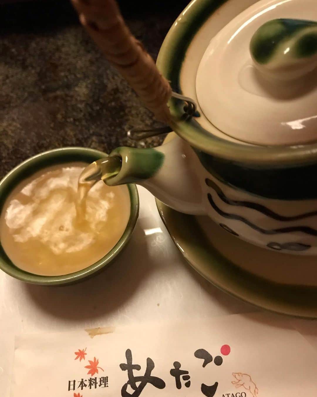 ハチミツ二郎さんのインスタグラム写真 - (ハチミツ二郎Instagram)「オレの好きな食べ物第3位土瓶蒸し。 土瓶蒸しは期間が短いから間に合わないと思ったけど、特別に作ってもらいました。」11月5日 19時33分 - jirohachimitsu