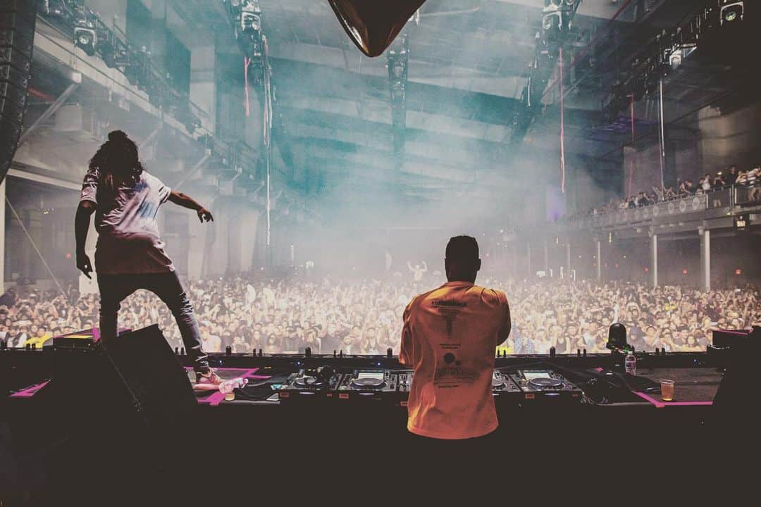 サネリー・ジェームズのインスタグラム：「Wow...What a rave! Thank you so much @gardenofmadness NYC! ♥️...Who was there?」