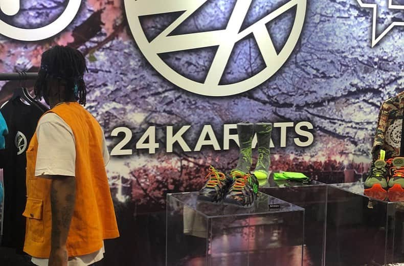 小川哲史さんのインスタグラム写真 - (小川哲史Instagram)「@24karatsofficial @24karatsusa in @complexcon Pt2 #24karats #complexcon」11月6日 7時00分 - satoshiogawa92