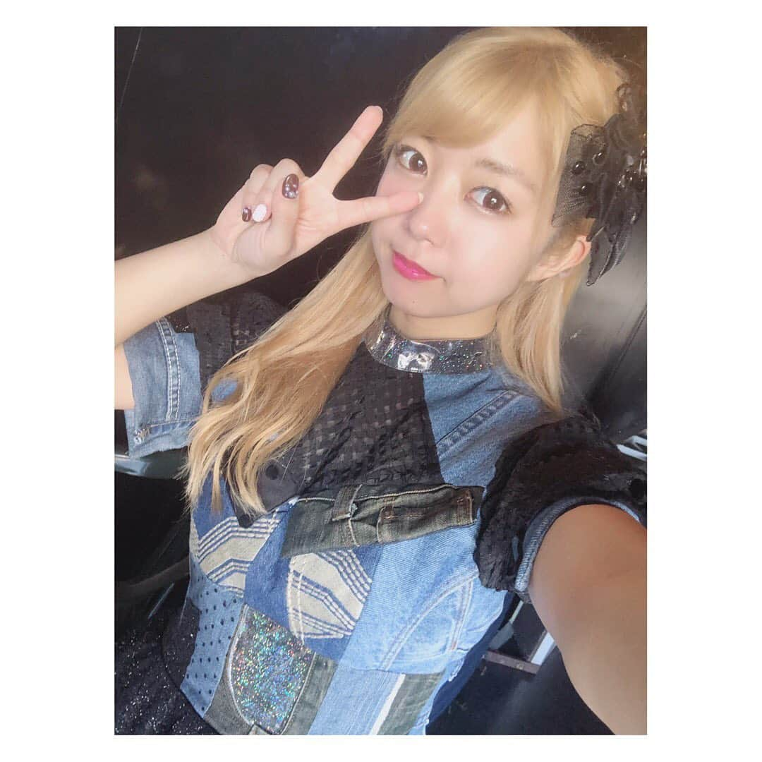 大庭彩歌さんのインスタグラム写真 - (大庭彩歌Instagram)「11月は毎日更新するよん❤︎ ・ 1ヶ月前！ このくらいの金髪にしたい！ けどしない！！笑 ・ #ブリーチ　#ヘアカラー　#金髪」11月5日 22時01分 - ooba__ayaka