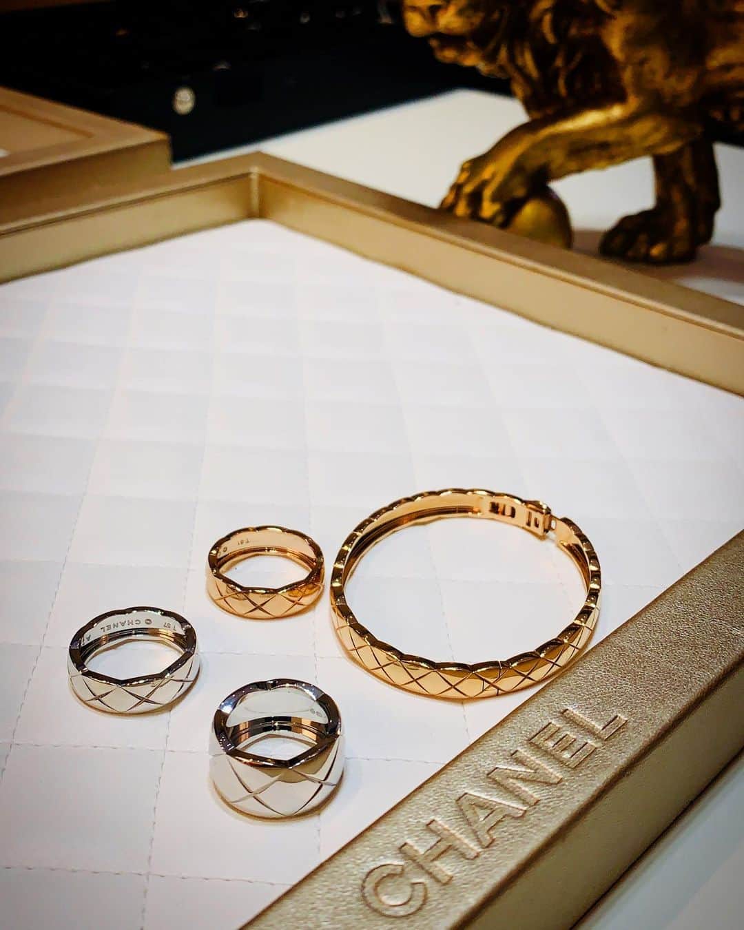 のインスタグラム：「@chanelofficial #CHANEL #COCOCRUSH」